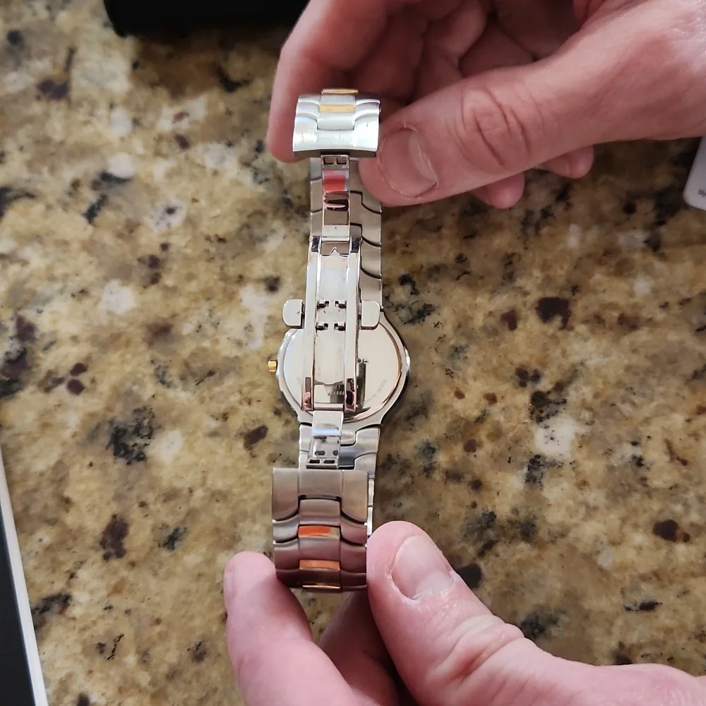 Men's Movado Wristwatch - Picture 10 of 14